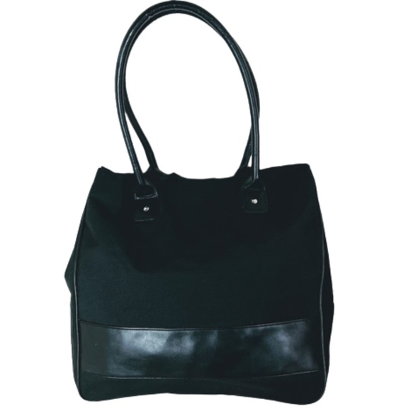 Calvin Klein Large Tote/Travel Bag 🎉3X Host Pick🎉 - Picture 4 of 9